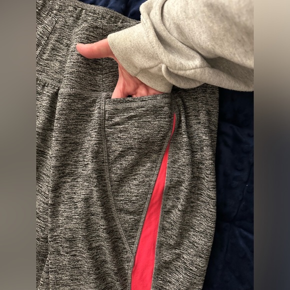 🌟LIVI Active leggings - Picture 2 of 4